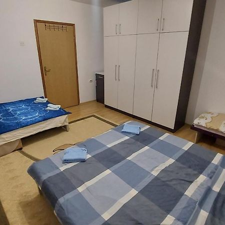 Mini Hill Apartment Сараево Екстериор снимка