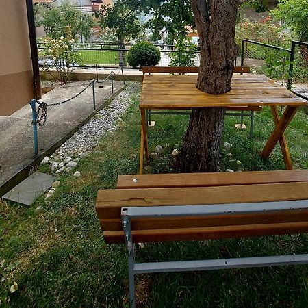 Mini Hill Apartment Сараево Екстериор снимка