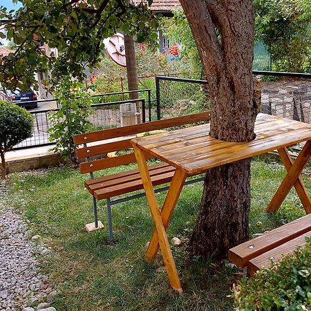 Mini Hill Apartment Сараево Екстериор снимка