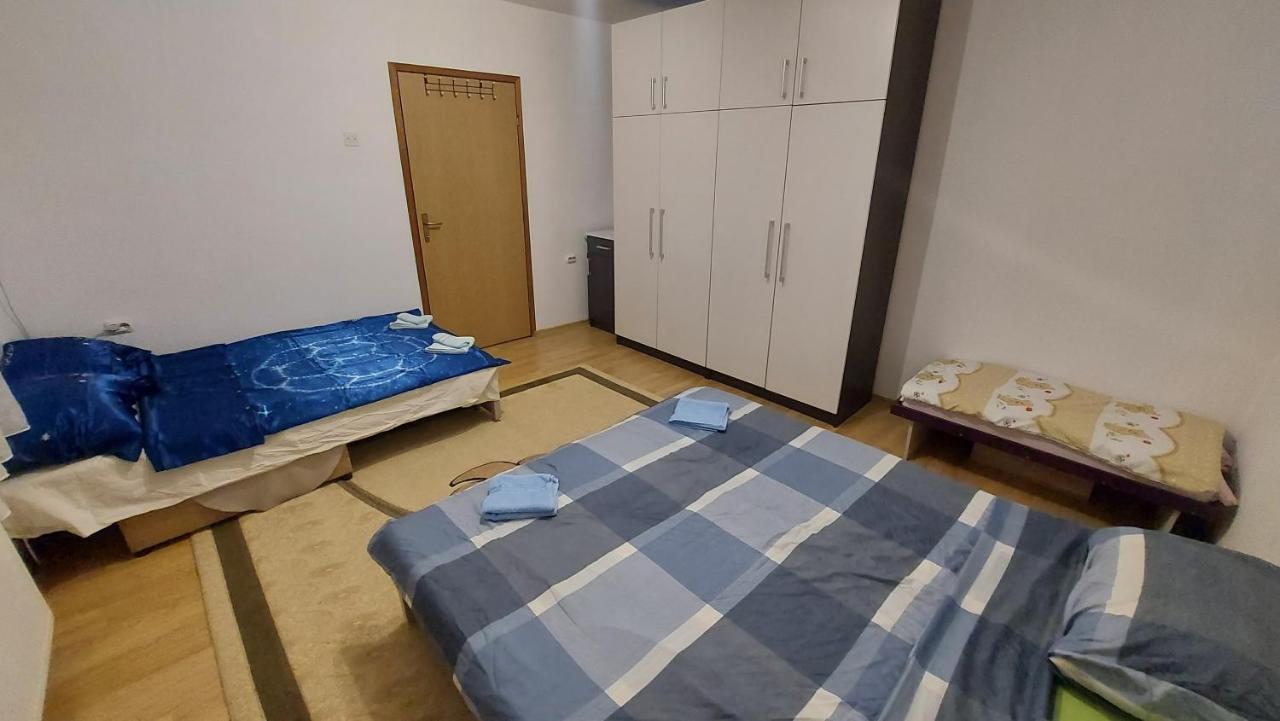 Mini Hill Apartment Сараево Екстериор снимка