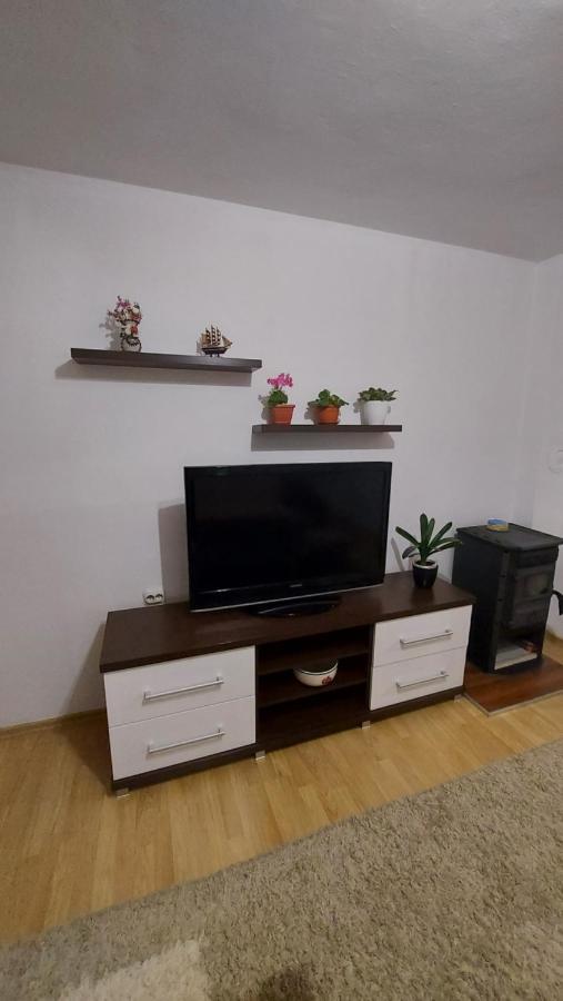 Mini Hill Apartment Сараево Екстериор снимка
