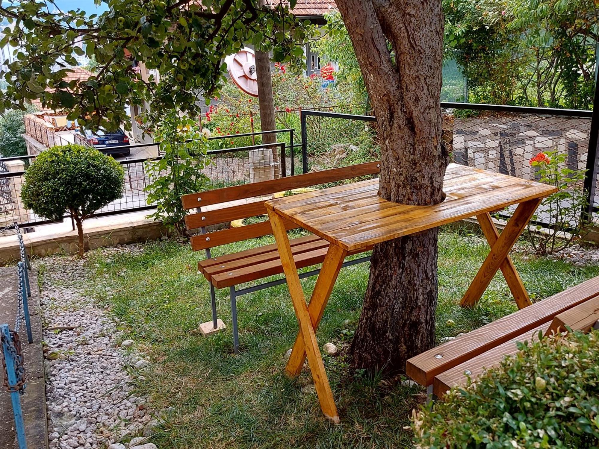 Mini Hill Apartment Сараево Екстериор снимка